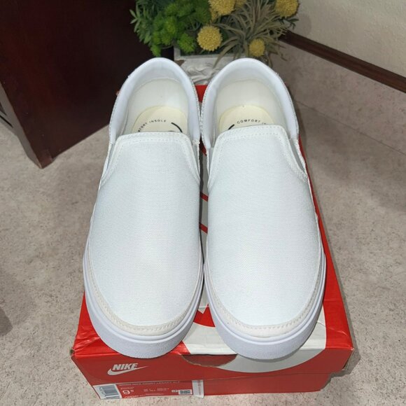 Womens Nike Court Legacy Slip-On Sneakers White Canvas Size 9.5 New With Box Cas - Picture 3 of 13